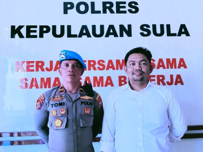 
Dua Anggota Polres Kepulauan Sula Diberhentikan
