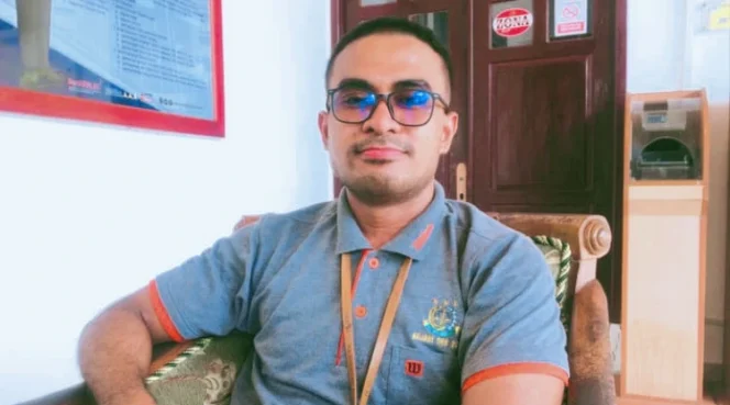 
Foto: Kasi Intel Kejari Kepulauan Sula, Raimond Crishna Noya. (doc: Wan)