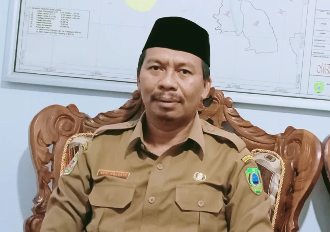 
Foto: Kepala Dinas Transmigrasi dan Tenaga Kerja Kepulauan Sula, Abdi Umagapi. (doc: bacaritamalut.com)