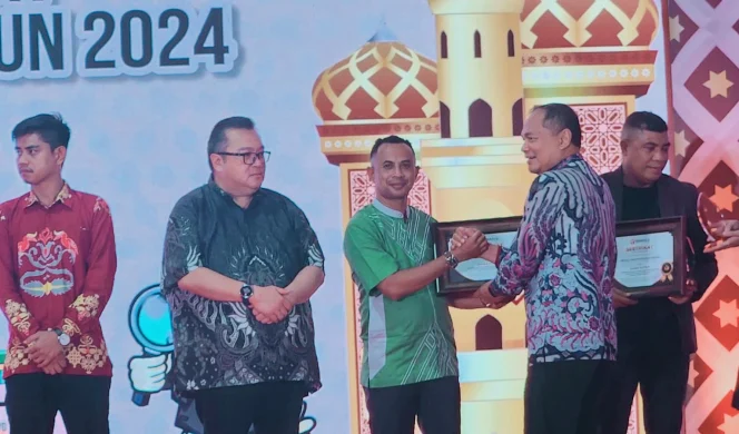 
Bawaslu Kepulauan Sula Raih Penghargaan Bergengsi di Tingkat Nasional