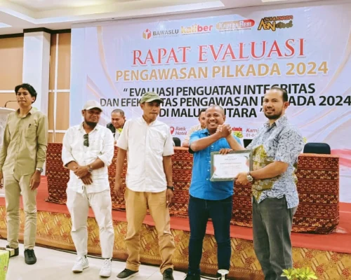 Bawaslu Kepulauan Sula Kembali Raih Dua Prestasi di Tingkat Provinsi