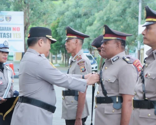 Kapolres Kepulauan Sula Pimpin Sertijab dan Pelantikan Kabag Log