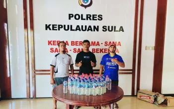 satresnarkoba polres kepulauan sula sita 64 botol miras ilegal di km permata obi