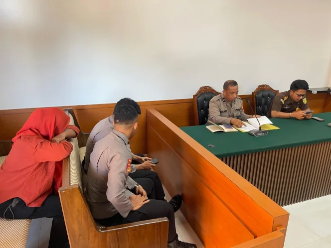 
Foto: Sidang Tipiring perkara peredaran miras. (doc: Istimewa)