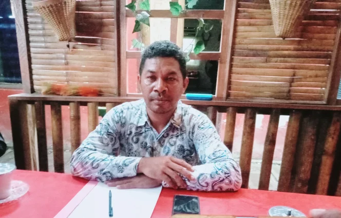 
Foto: Kuasa Hukum AW, Rasman Buamona, SH. (doc: bacaritamalut.com)