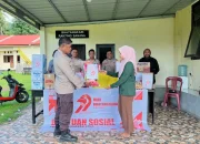 Lewat Bansos, Polsek Sanana Bangun Kedekatan dengan Warga
