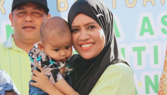 Bersama Lawan Stunting, Wagub Malut dan Bupati Sula Salurkan Bantuan