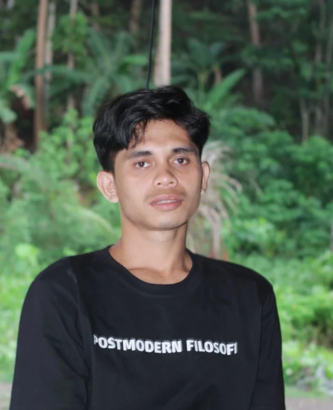 
Foto: Ajae Din, Ketua Umum PMII Komisariat 45 UMMU Ternate. (doc: istimewa)