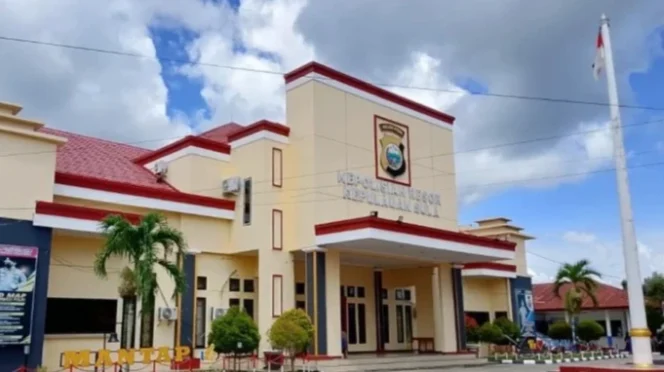 
Foto: Kantor Polres Kepulauan Sula. (doc: bacaritamalut.com)