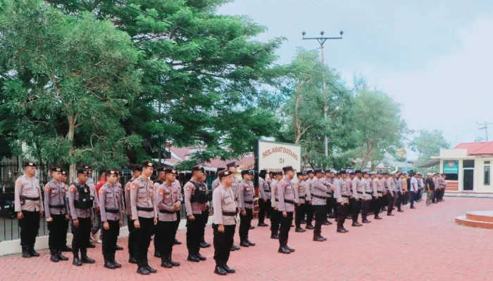 Polres kepulauan sula menggelar apel panggilan luar biasa.