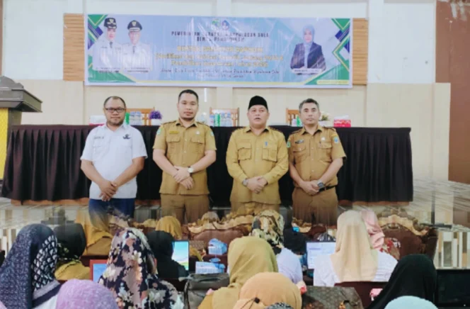 
Pemda Kepulauan Sula melalui Dinas Pendidikan gelar Bimtek Operator Dapodik.