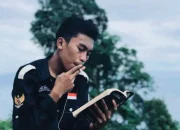 Sosok Perempuan di Selatan Café
