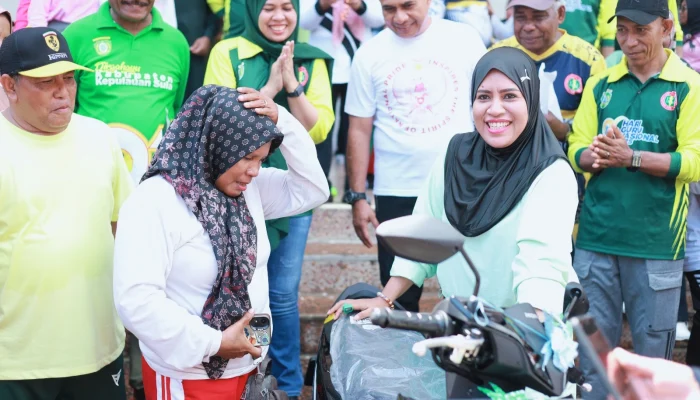 Nomor Cantik 8008 dan Air Mata Seorang Guru Honorer