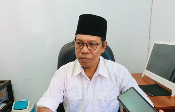 
Foto: Plt Dirut PDAM Kepulauan Sula, Burhanudin Buamona. (doc: bacaritamalut.com)