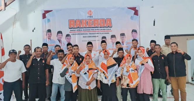 
Foto: Pimpinan dan pengurus PKS. (doc: istimewa)