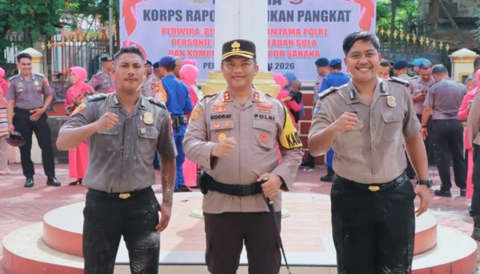 Akhir Tahun, Puluhan Personel Polres Sula Terima Kenaikan Pangkat