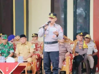 Foto: Kabag Ren Polres Kepulauan Sula, Kompol Subri Affandi, saat memimpin apel Gelar Pasukan Operasi Keselamatan Kie Raha Tahun 2026. (doc: istimewa)