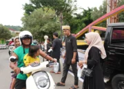 Pemuda KKST Sula Turun ke Jalan, Bagi Takjil hingga Santuni Anak Yatim