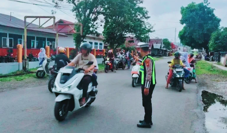 Cegah Macet Pagi, Satlantas Polres Sula Gelar Strong Point di Titik Rawan