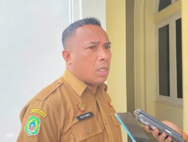 Foto: Plt Kepala Kesbangpol Kepulauan Sula, Sutomo Teapon. (doc: bacaritamalut.com)