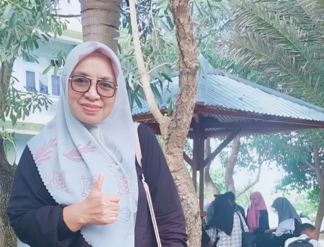 
Foto: Kepala Dinas PTSP Kepulauan Sula, Suryati Buamona. (doc: bacaritamalut.com)