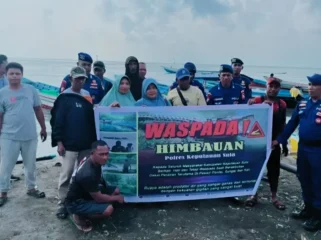 Foto: Sat Polairud Polres Kepulauan Sula turun langsung memberi peringatan kepada masyarakat. (doc: istimewa)