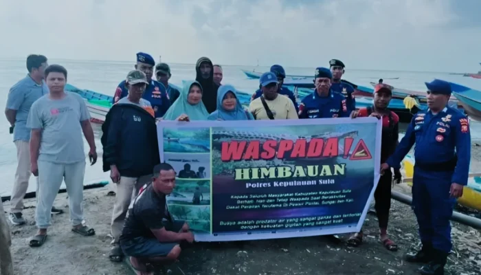 Buaya Berkeliaran di Pesisir Sula, Polisi Turun Peringatkan Warga