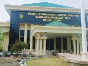 Foto: Kantor DPRD Kepulauan Sula. (doc: istimewa)
