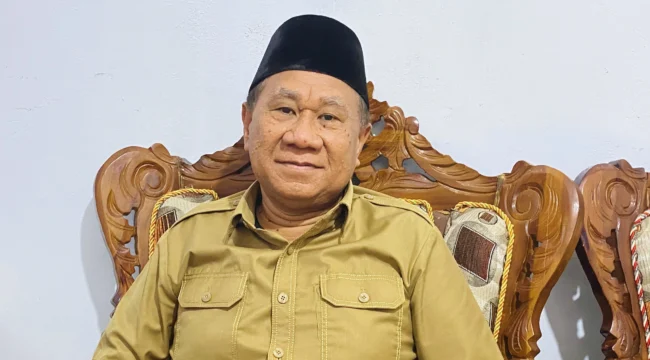 Foto: Plt Kepala Disnakertrans Kepulauan Sula, H. Sahjuan Fatgehipon. (doc: bacaritamalut.com)