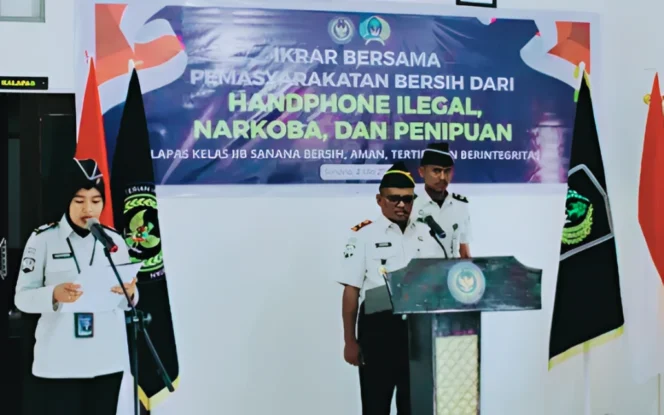 
Foto: Lapas Kelas IIB Sanana saat menggelar ikrar pemasyarakatan bersih dari handphone ilegal, narkoba, dan praktik penipuan (doc: istimewa)