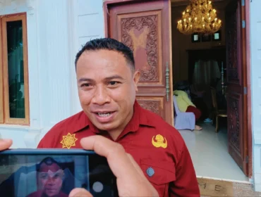 Foto: Kepala Kesbangpol Kepulauan Sula, Sutomo Teapon. (doc: bacaritamalut.com)
