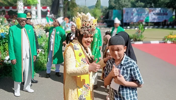 HUT Sula Ke-23, Bupati Fifian Berbagi Rezeki dengan Anak Yatim