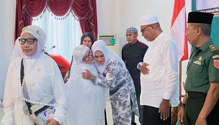 Tiba di Kepulauan Sula, Bupati Sampaikan Pesan Penting untuk Jamaah Haji