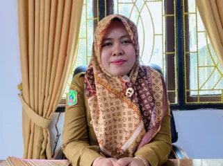 Foto: Plt. Kepala Dinas Pendidikan Kepulauan Sula, Marini Nur Ali. (doc: Man)
