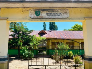Foto: Bangunan SMP Negeri 2 Sanana Utara. (doc: bacaritamalut.com)