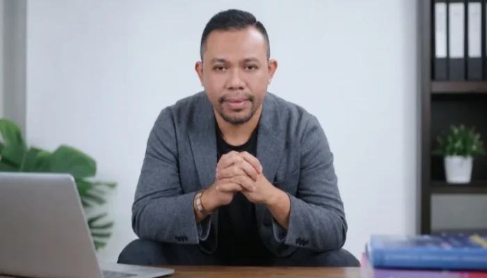 Pengusaha muda asal Maluku Utara, Muliansyah, bakal membangun Malut United versi baru yang benar-benar membawa identitas dan semangat masyarakat Moloku Kie Raha.