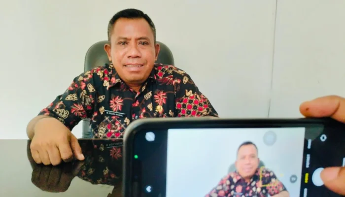BKPSDM Kepulauan Sula Gantung SK Kepala SMP Negeri 2 Sanana Utara